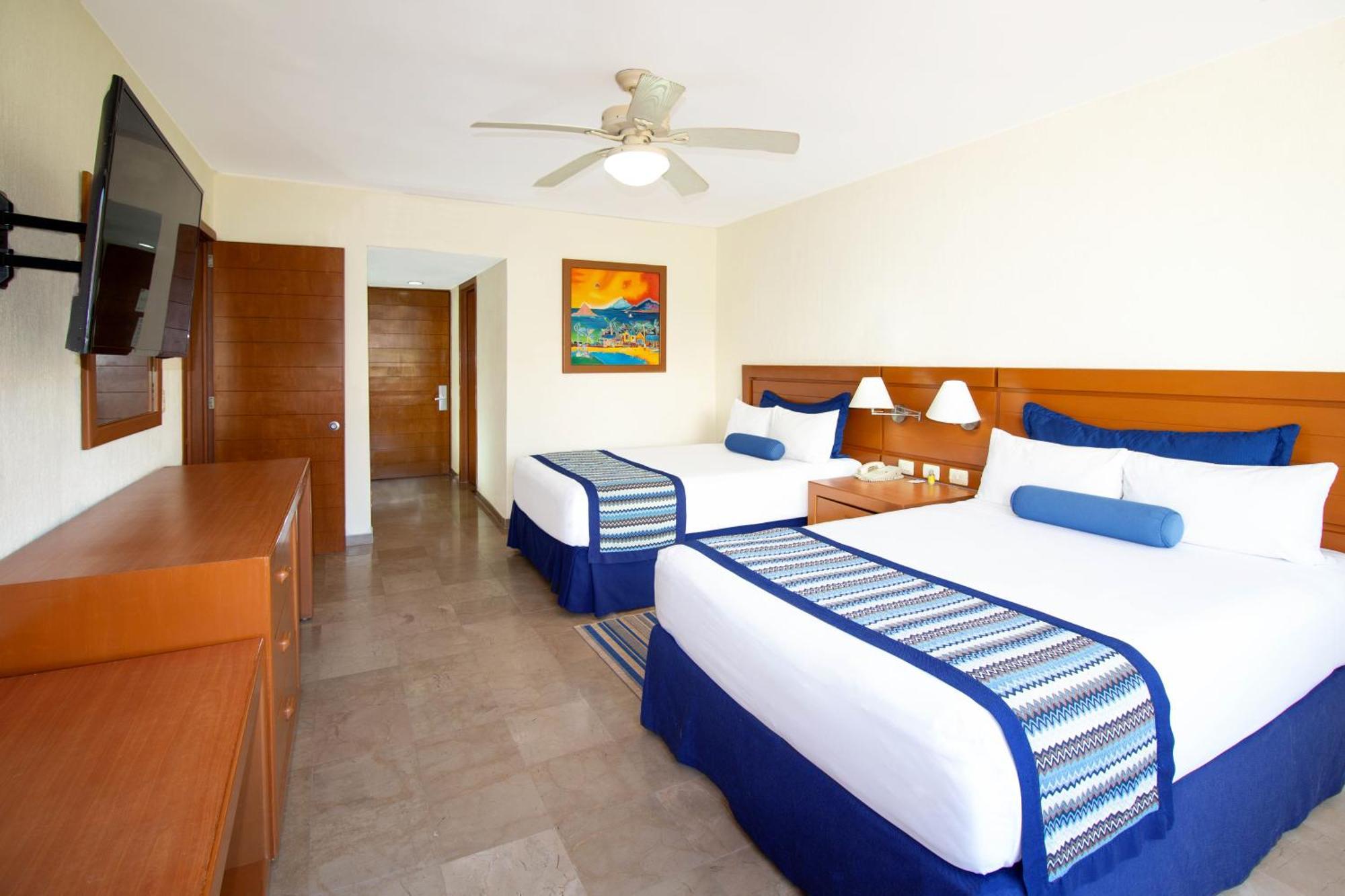 Plaza Pelicanos Grand Beach Resort All Inclusive Puerto Vallarta Bagian luar foto