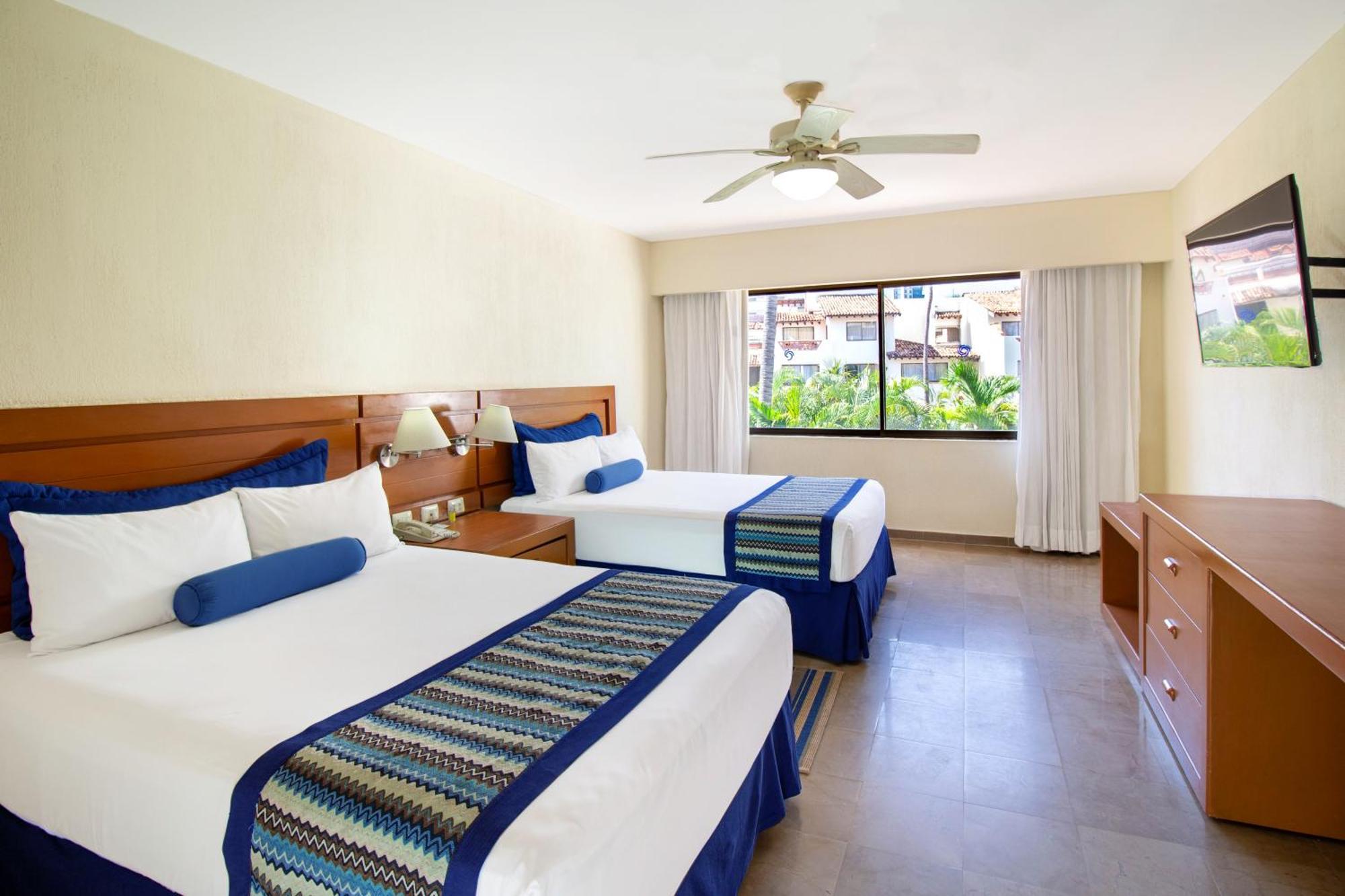 Plaza Pelicanos Grand Beach Resort All Inclusive Puerto Vallarta Bagian luar foto