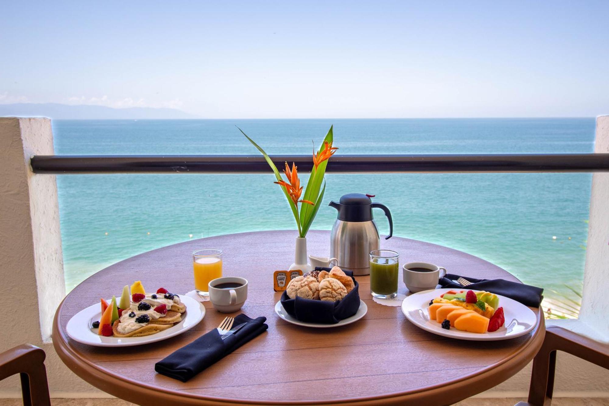 Plaza Pelicanos Grand Beach Resort All Inclusive Puerto Vallarta Bagian luar foto