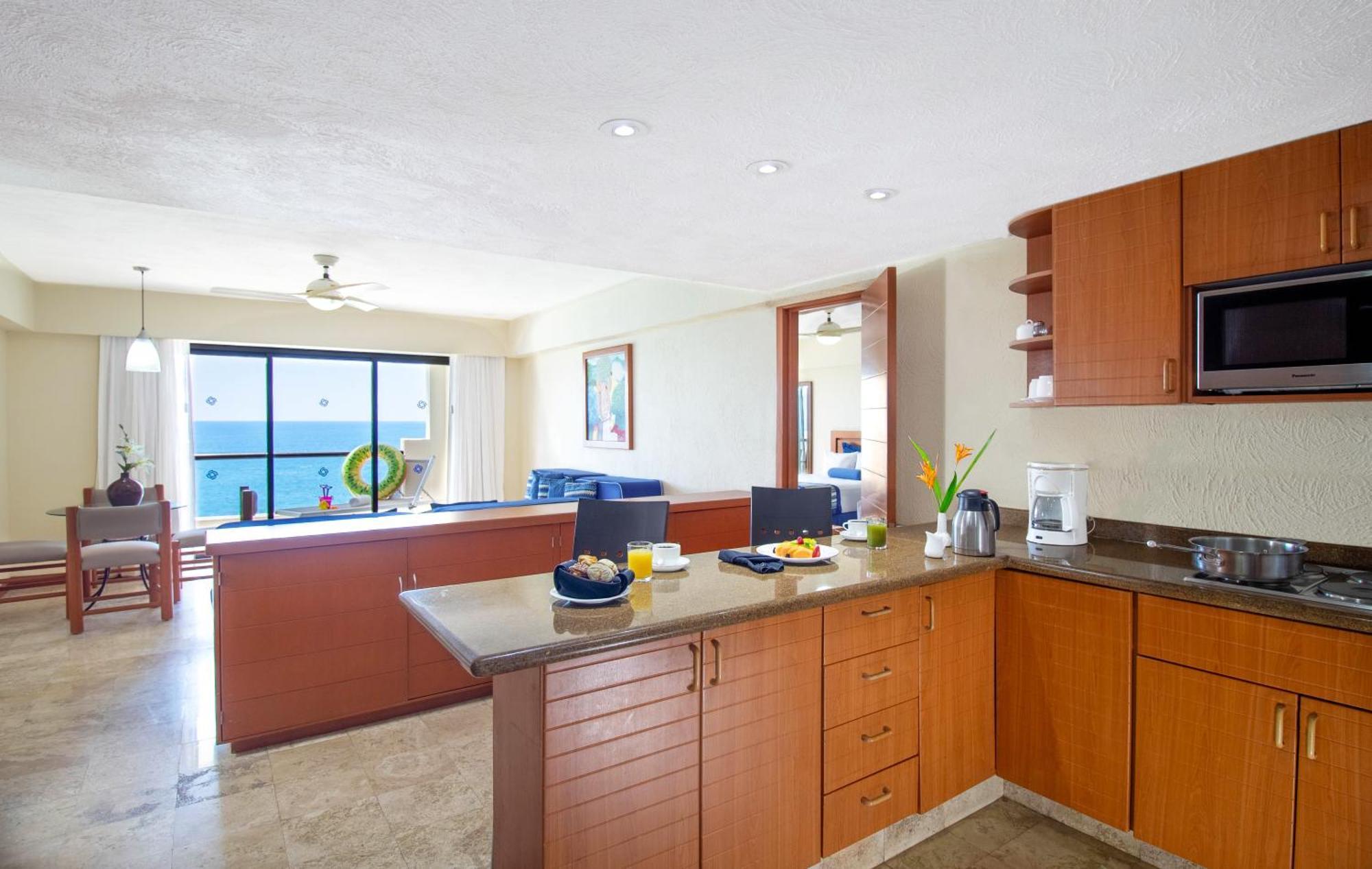 Plaza Pelicanos Grand Beach Resort All Inclusive Puerto Vallarta Bagian luar foto