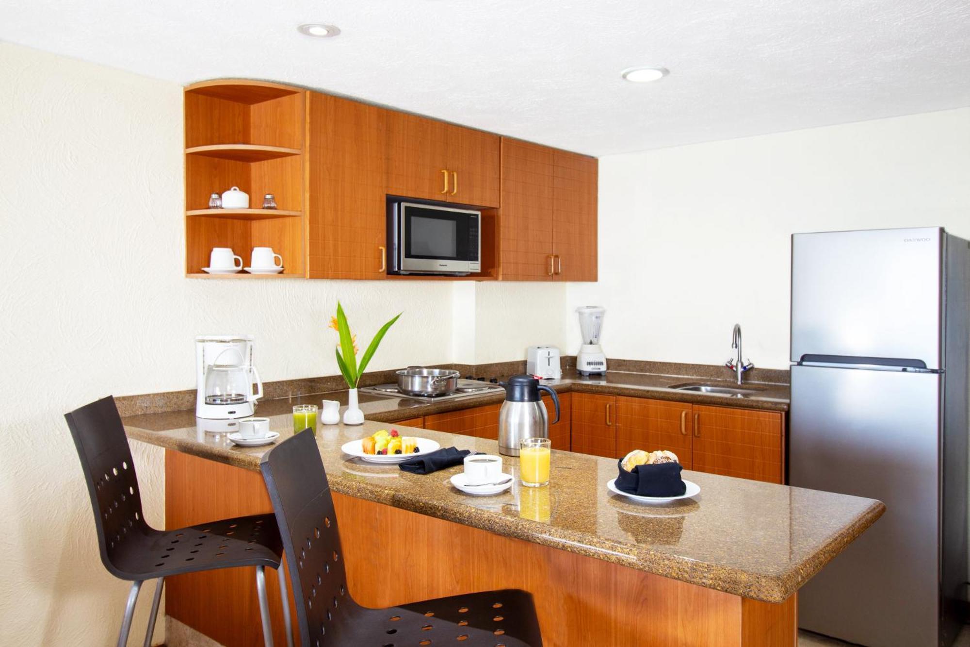 Plaza Pelicanos Grand Beach Resort All Inclusive Puerto Vallarta Bagian luar foto