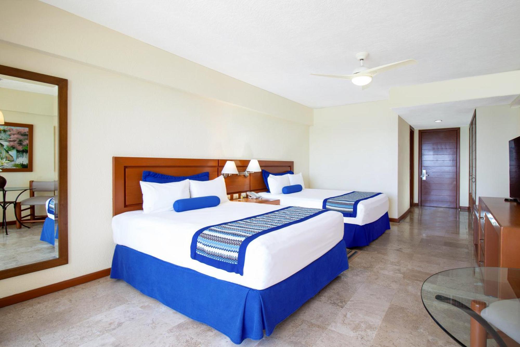 Plaza Pelicanos Grand Beach Resort All Inclusive Puerto Vallarta Bagian luar foto