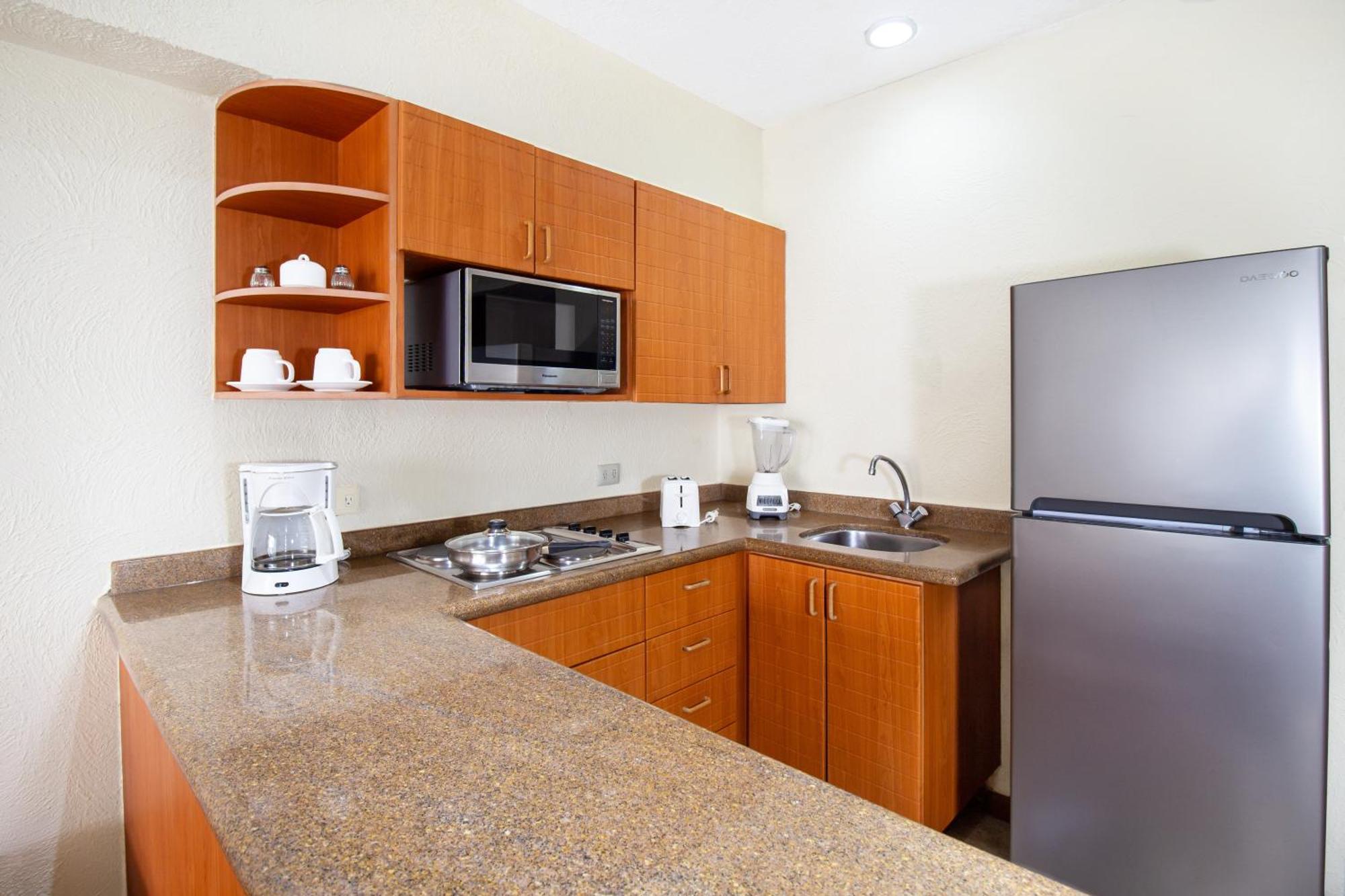 Plaza Pelicanos Grand Beach Resort All Inclusive Puerto Vallarta Bagian luar foto