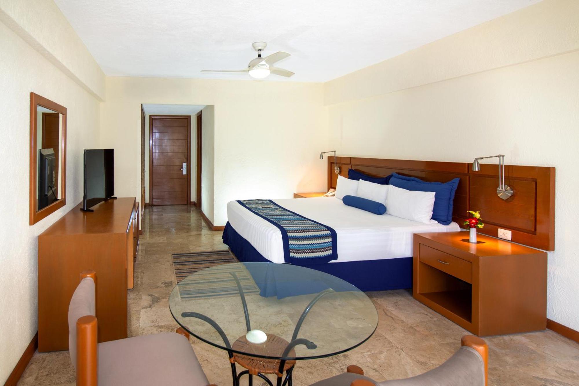 Plaza Pelicanos Grand Beach Resort All Inclusive Puerto Vallarta Bagian luar foto