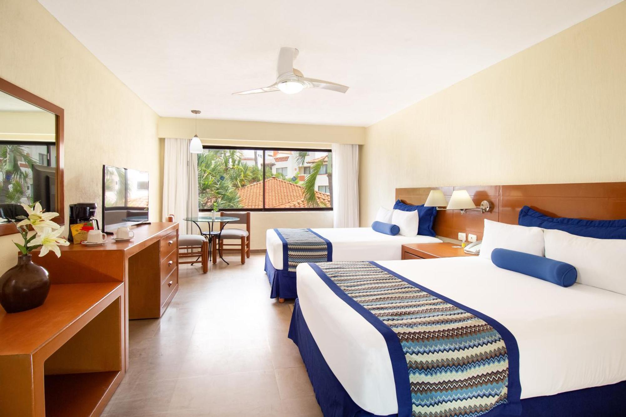 Plaza Pelicanos Grand Beach Resort All Inclusive Puerto Vallarta Bagian luar foto