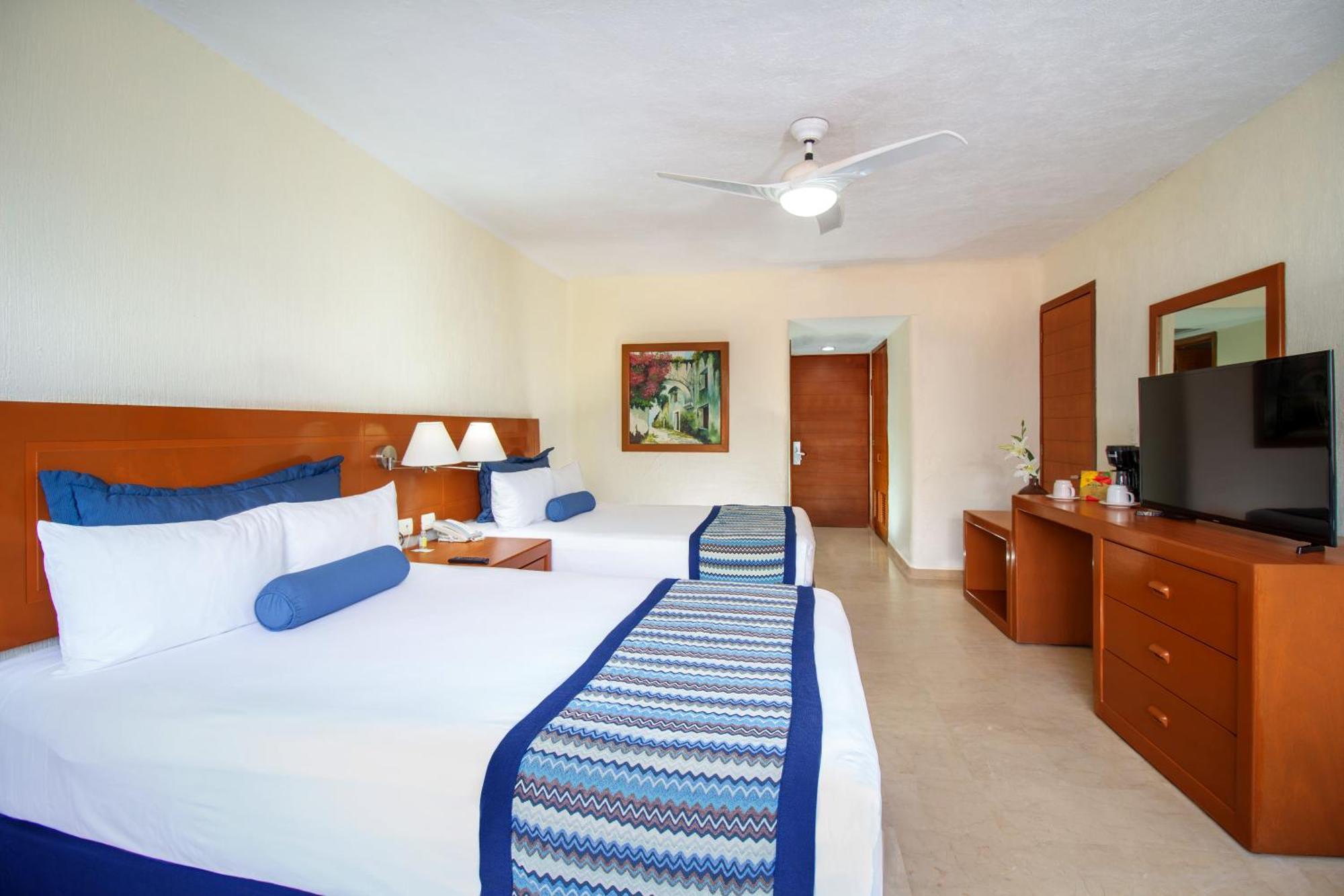 Plaza Pelicanos Grand Beach Resort All Inclusive Puerto Vallarta Bagian luar foto