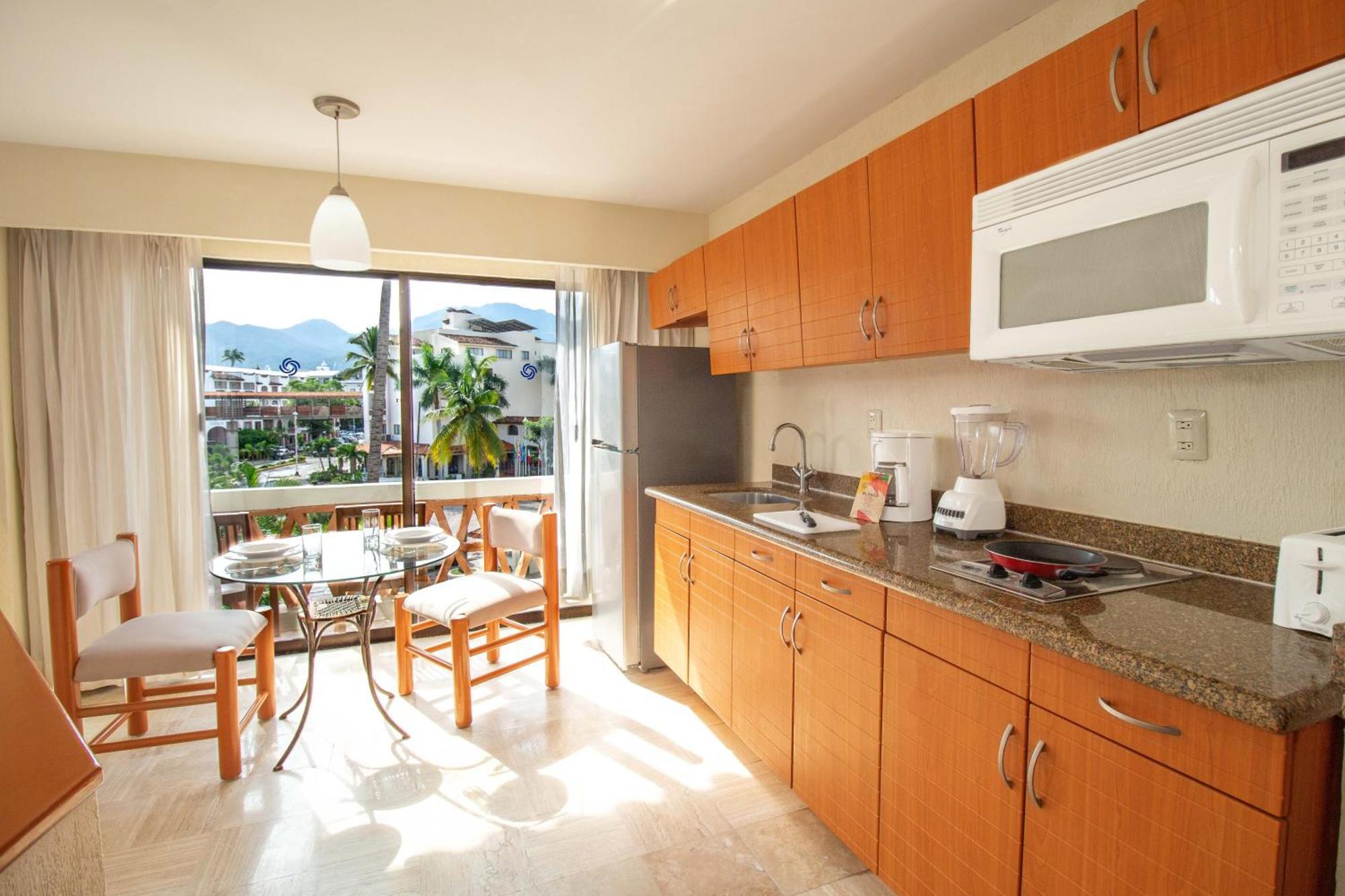 Plaza Pelicanos Grand Beach Resort All Inclusive Puerto Vallarta Bagian luar foto
